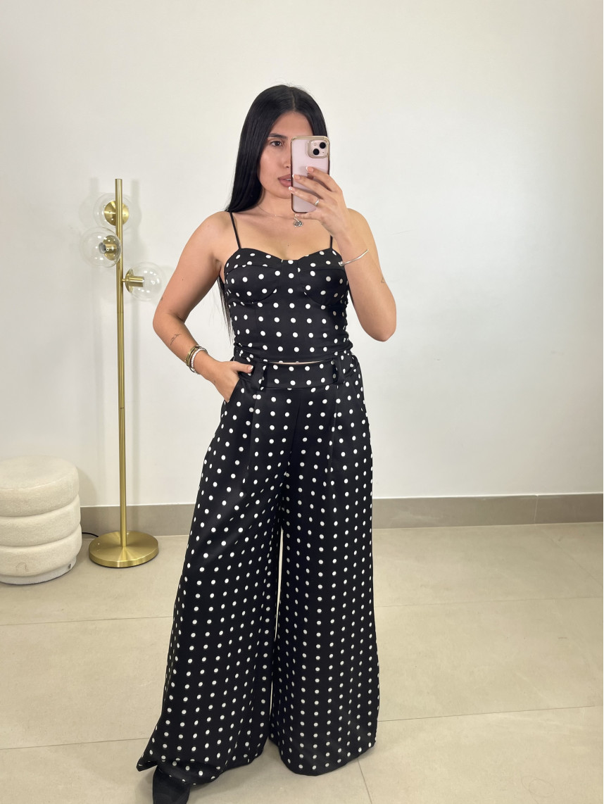 Total look lunares negro