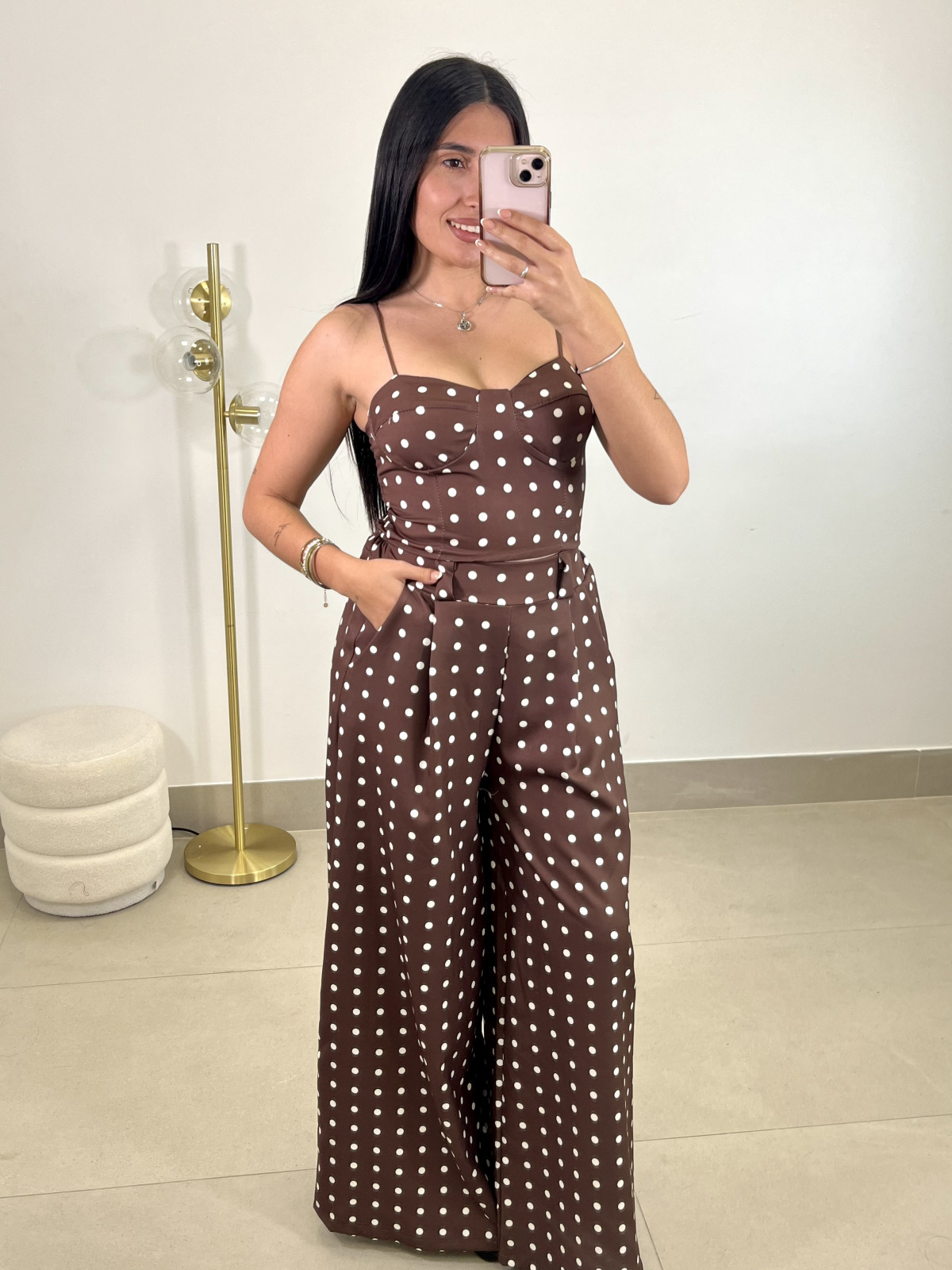 Total look lunares marron