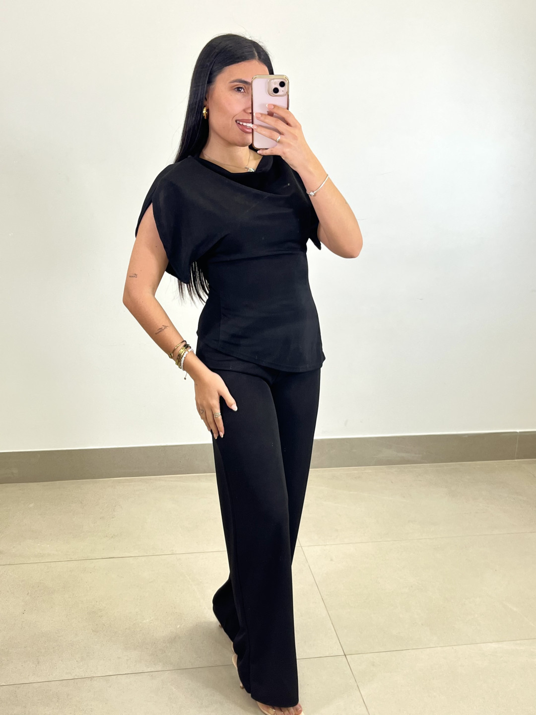 conjunto adele negro