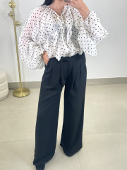 Pantalon pinzas fluido detalle cinturilla cruzada