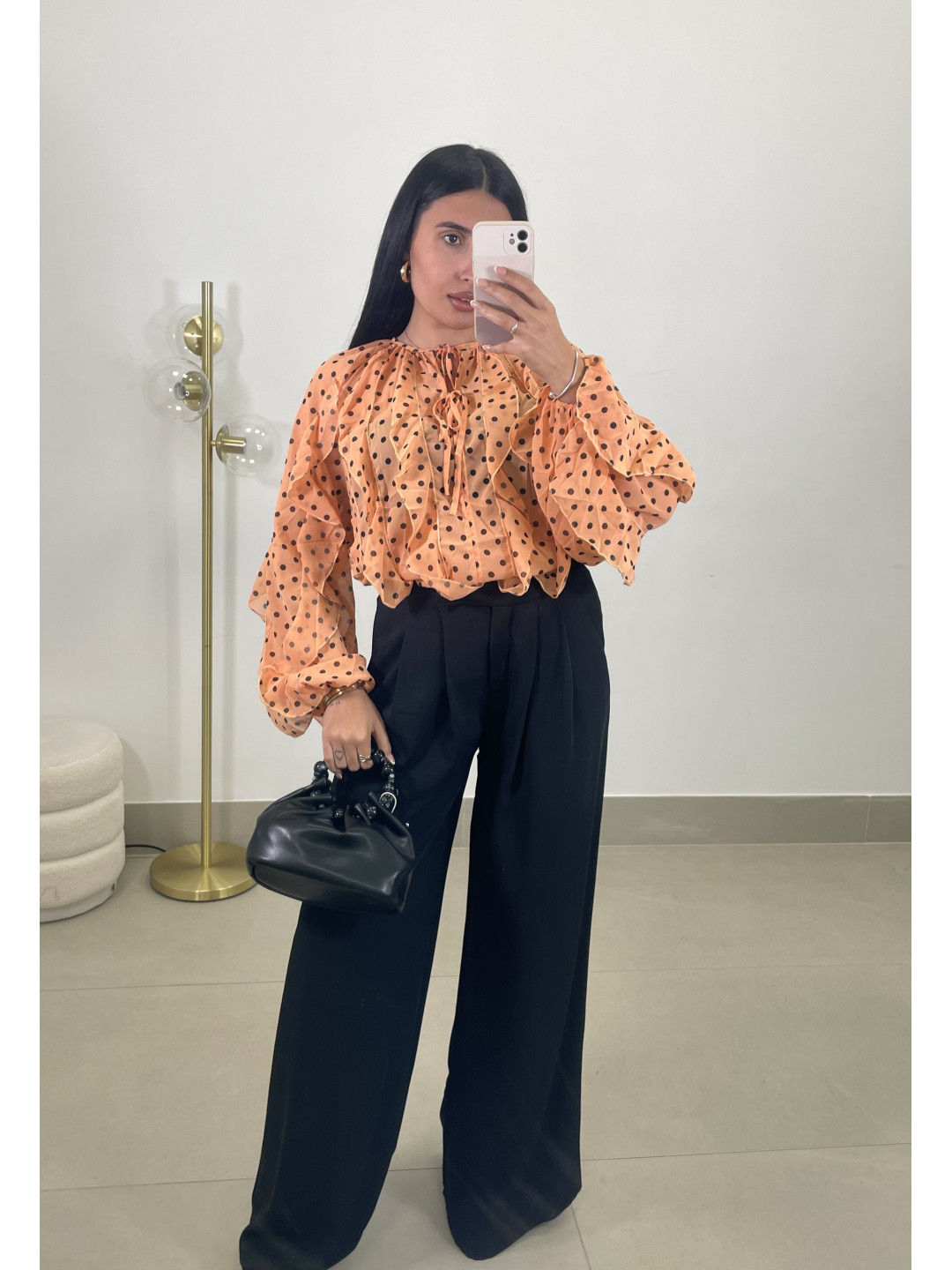 Pantalon pinzas fluido detalle cinturilla cruzada