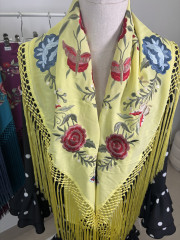 Manton flamenca fleco largo