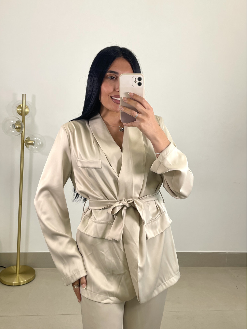 Total look Valentina beige