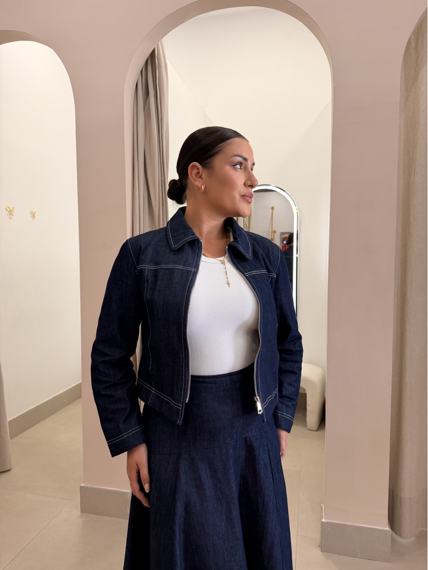 Chaqueta vaquera oscura