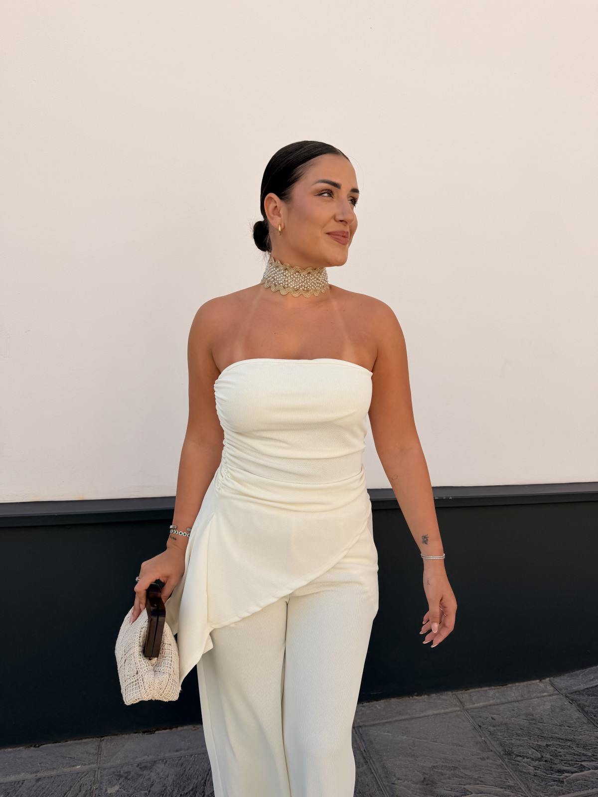 Choker brillo tono blanco