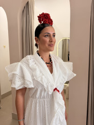 Bata perforada con piquillo Maria