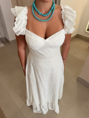 Bata quema perforada blanca