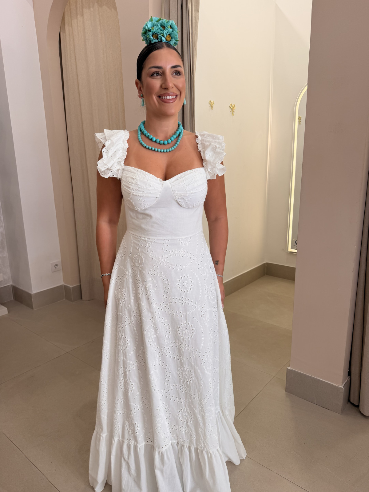 Bata quema perforada blanca