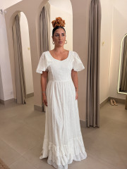 Bata perforada manga capa blanca