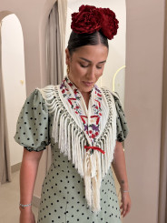 Bata marisma verde empolvado con lunar negro