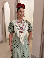 Bata marisma verde empolvado con lunar negro