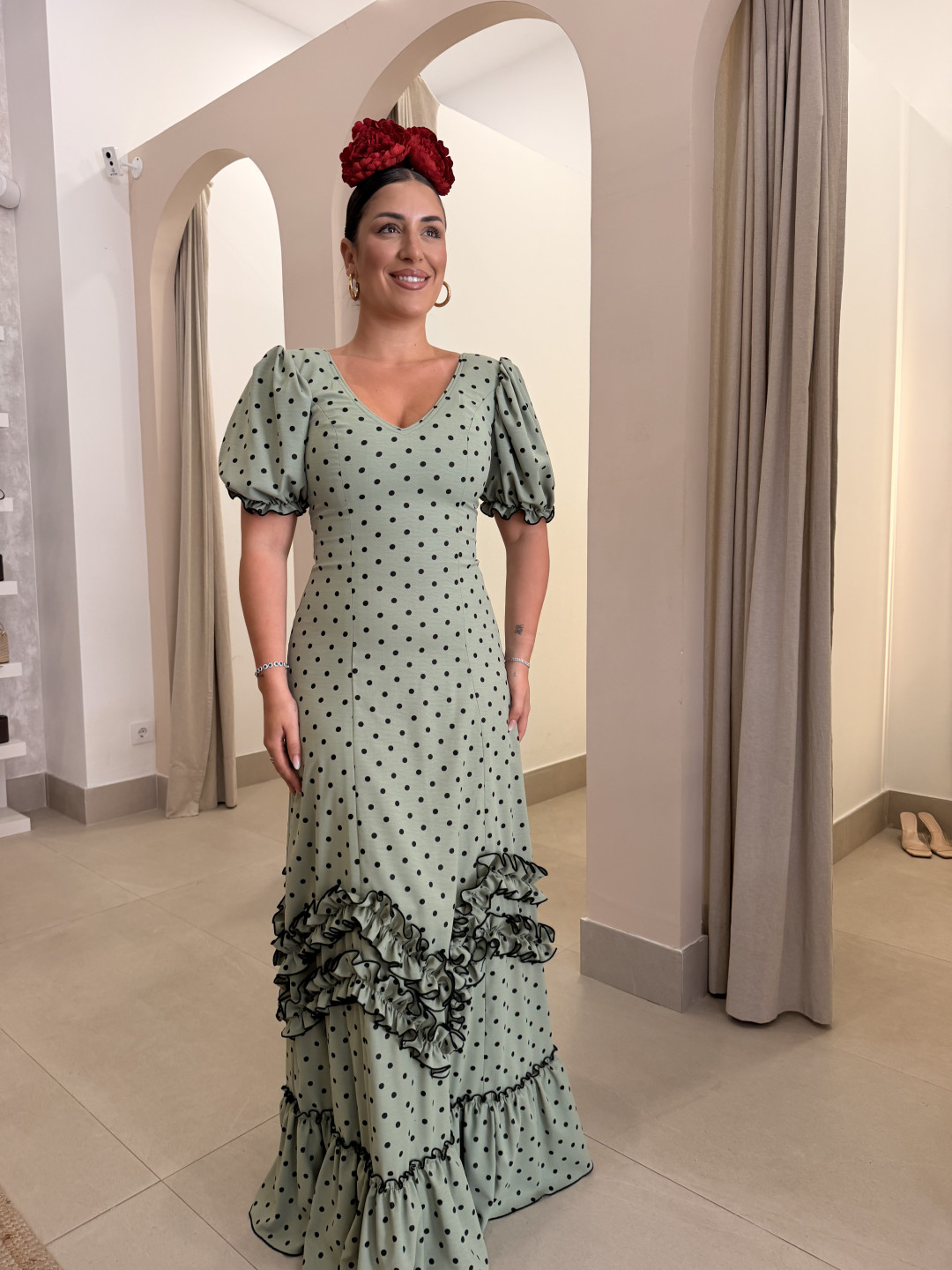 Bata marisma verde empolvado con lunar negro