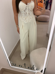 Corse detalle terciopelo blanco