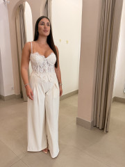 Corse detalle terciopelo blanco