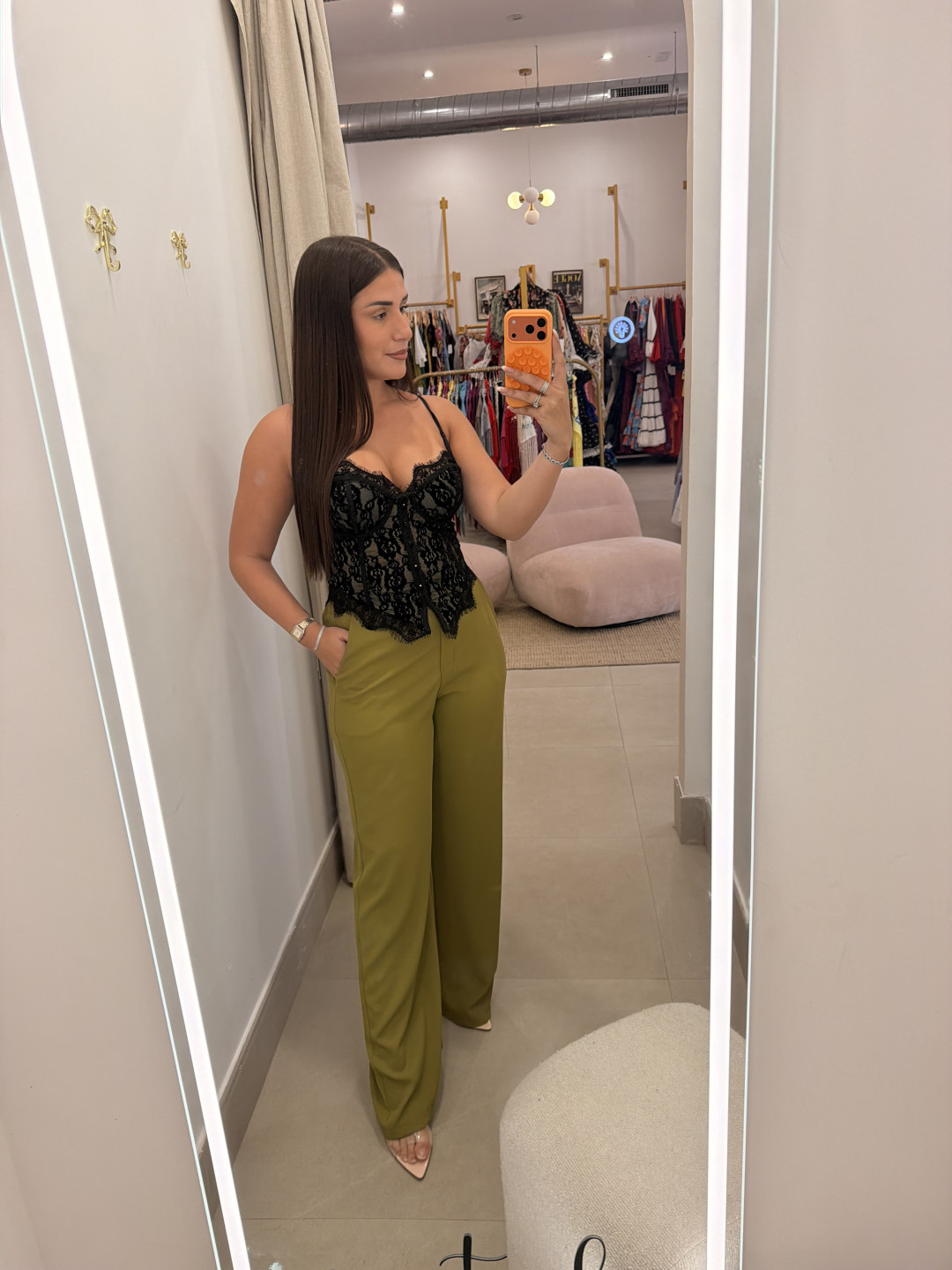 Corse detalle terciopelo negro