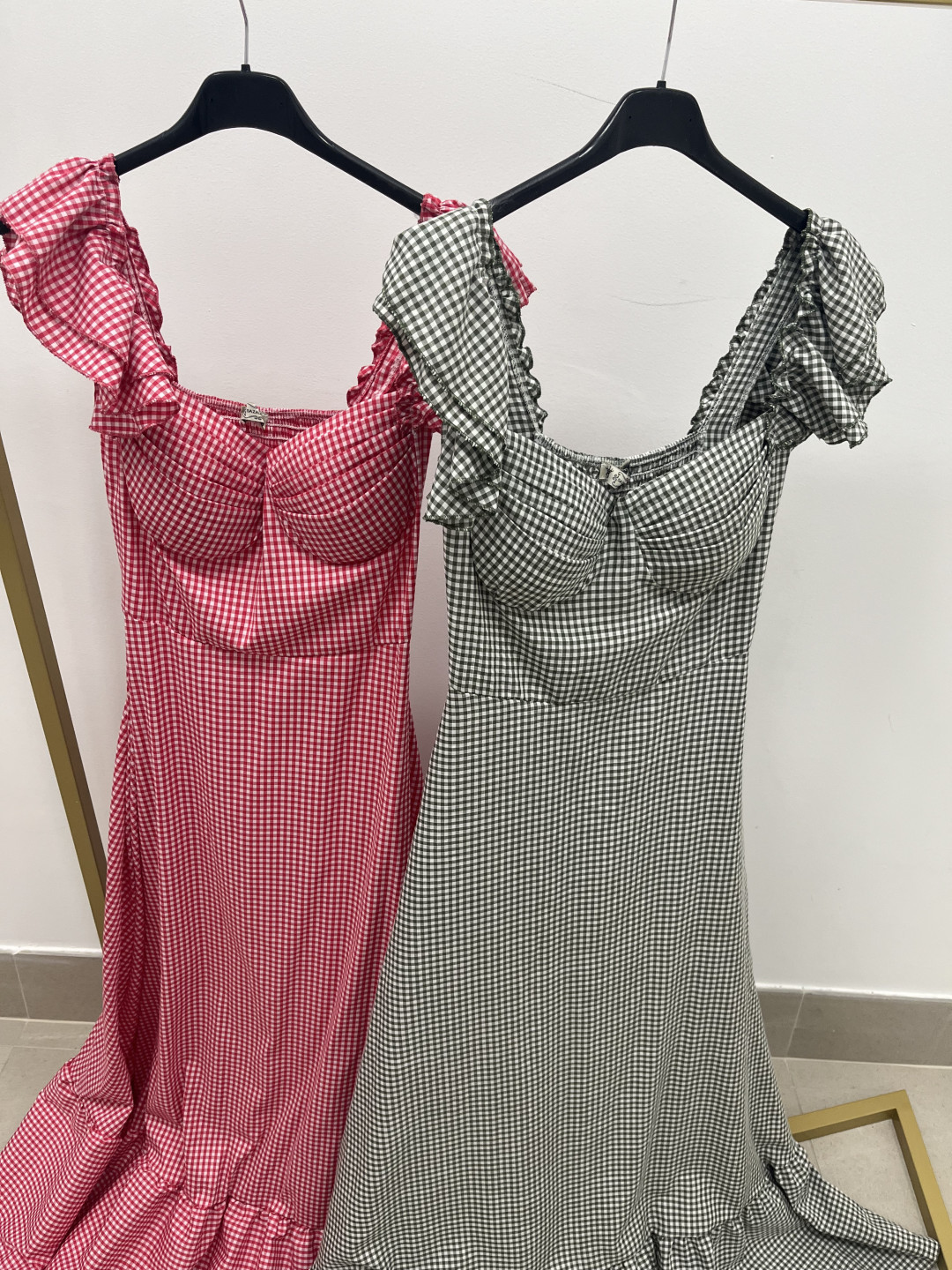 Bata cuadros vichy escote cascos