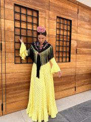 Bata gines amarilla lunar negro pequeño