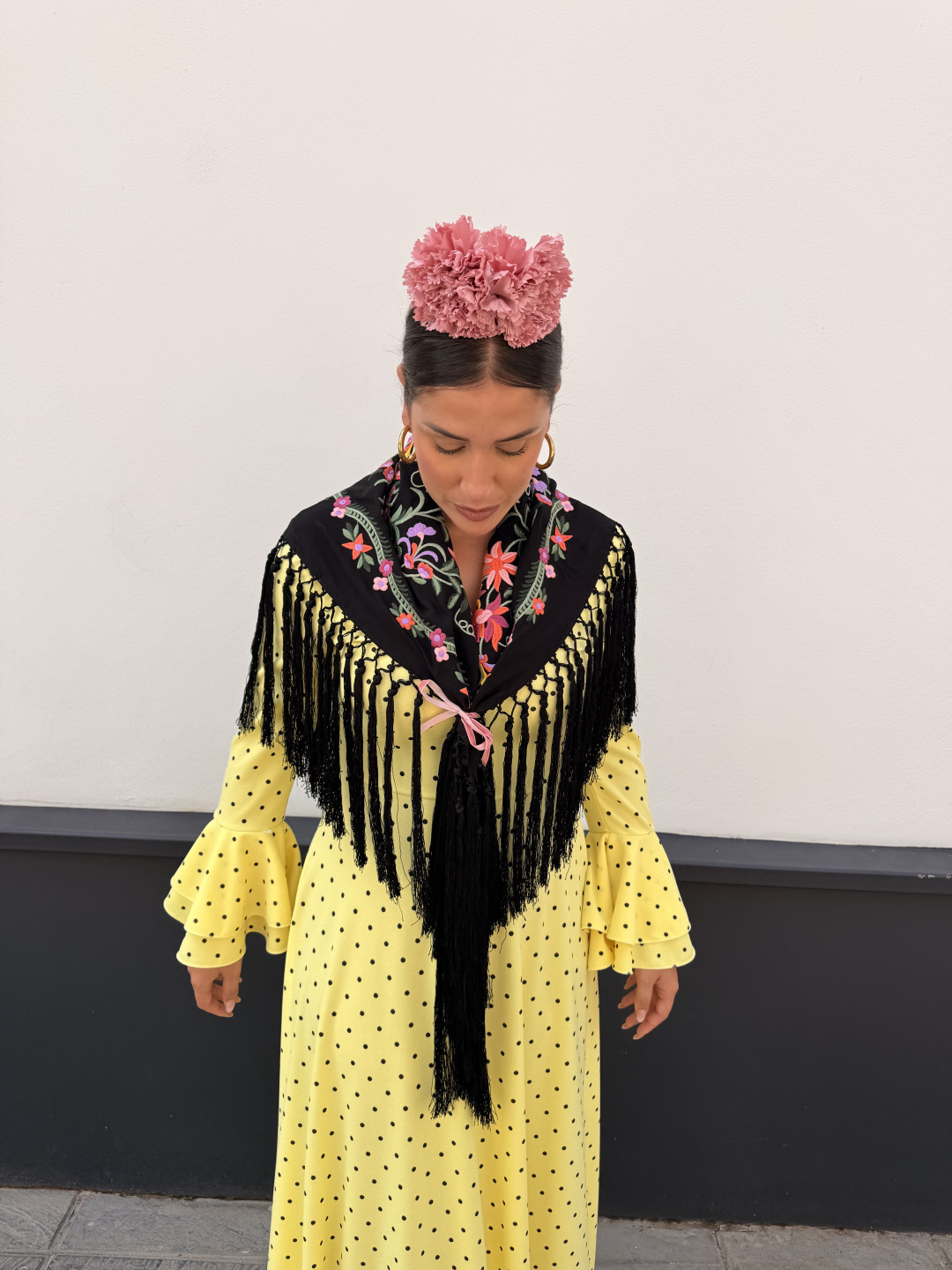 Bata gines amarilla lunar negro pequeño