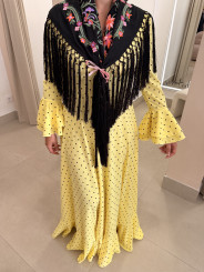 Bata gines amarilla lunar negro pequeño