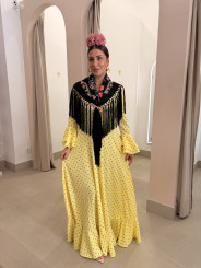 Bata gines amarilla lunar negro pequeño