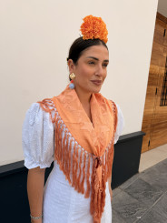 manton al tono mandarina