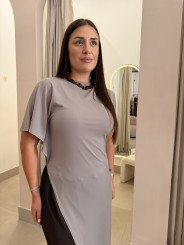 camiseta basica asimetrica topo