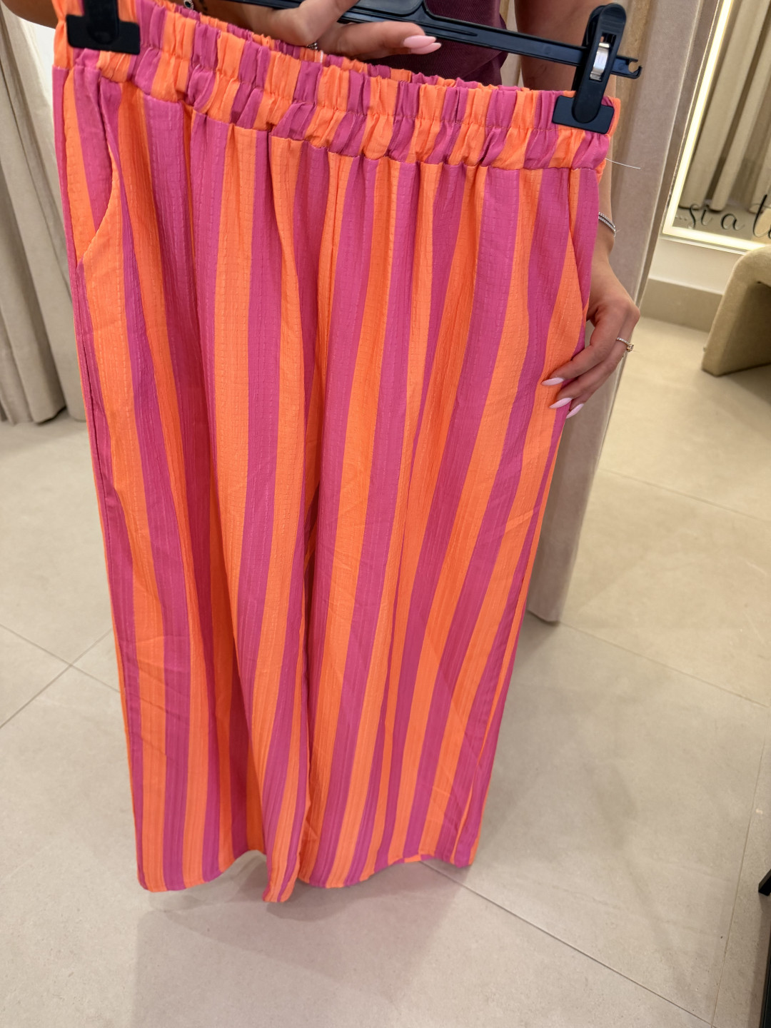 Pantalon fluido rayas