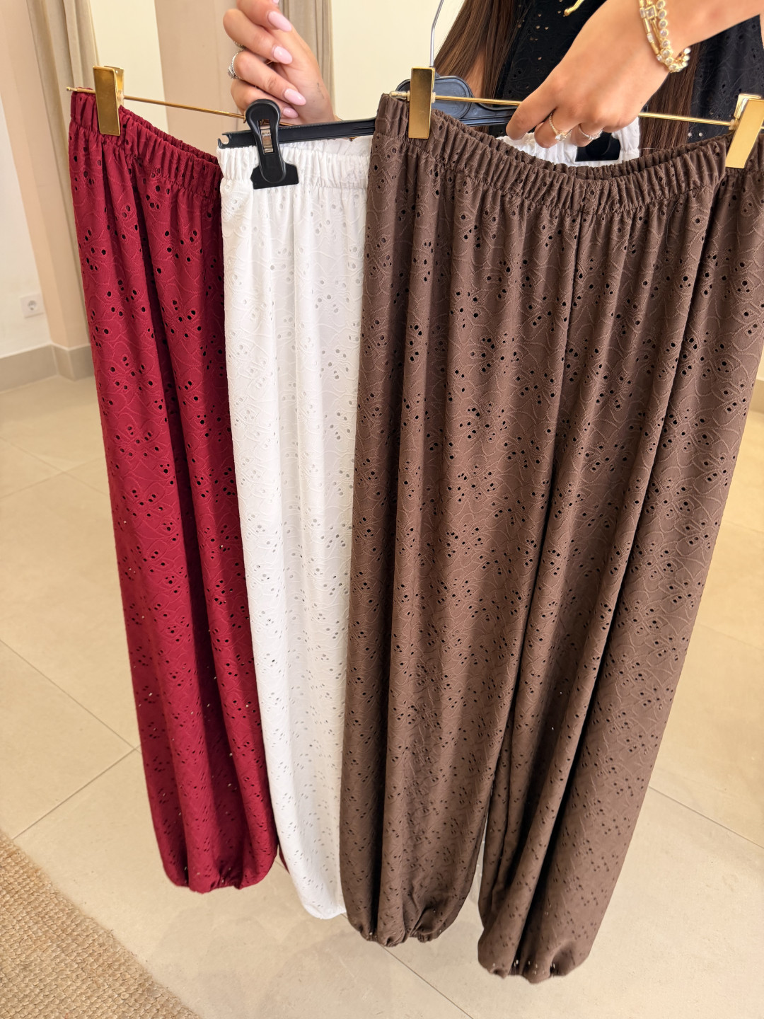 pantalon globo perforado