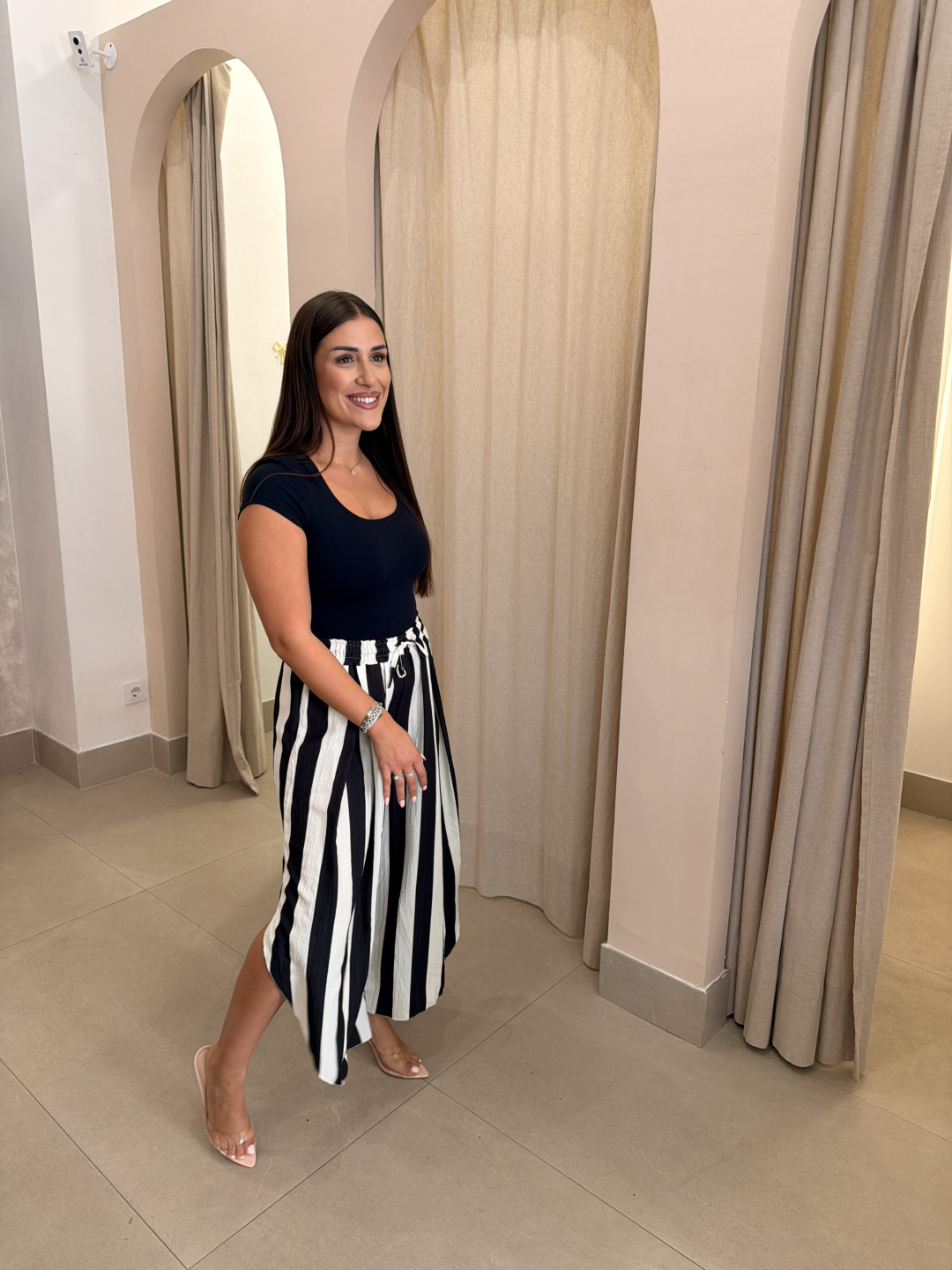 pantalon raya detalle aperturas