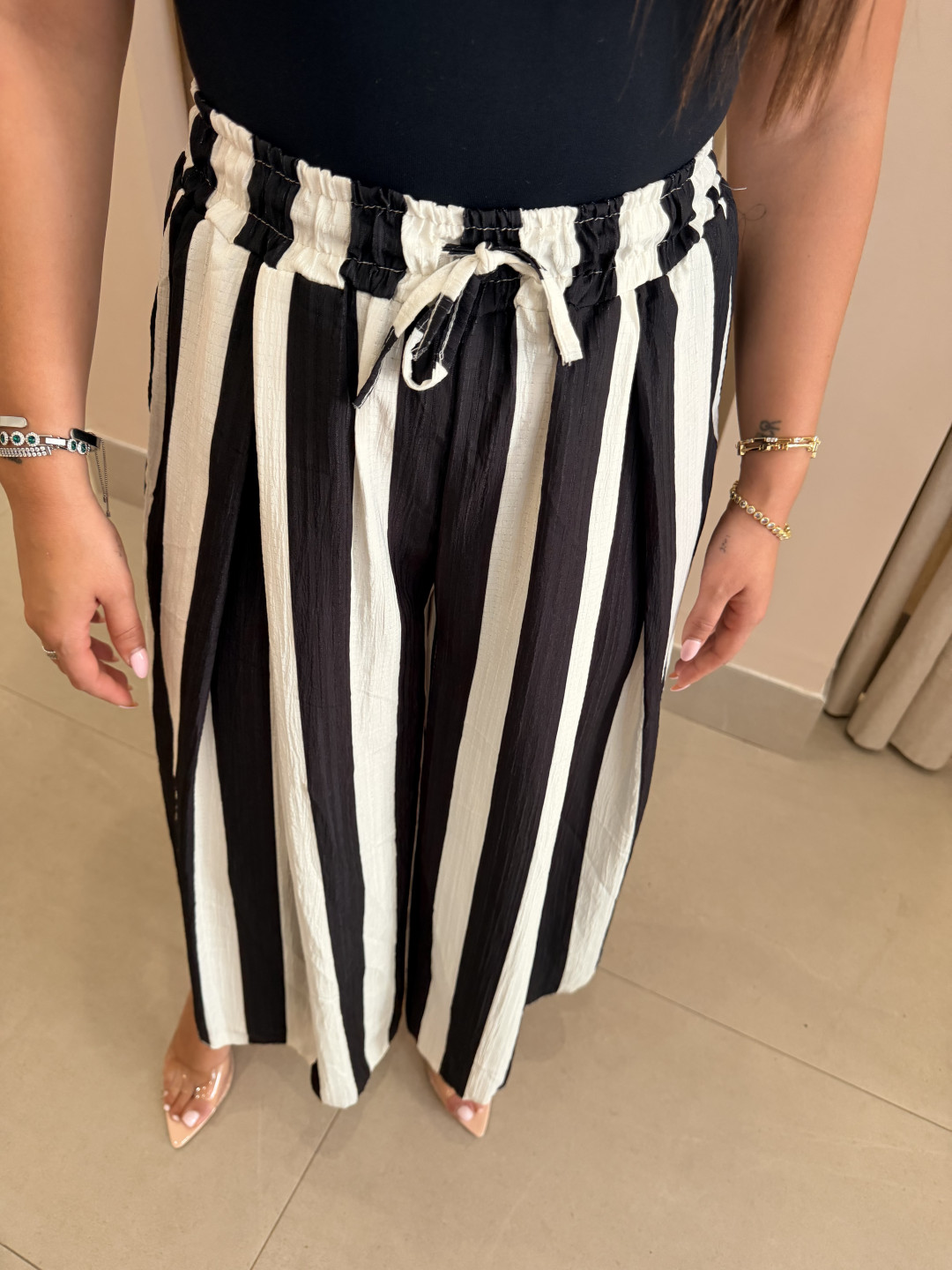 pantalon raya detalle aperturas