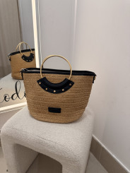 Bolso de mano detalle aro negro