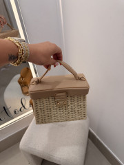 Bolso cuadrado rafia mediano