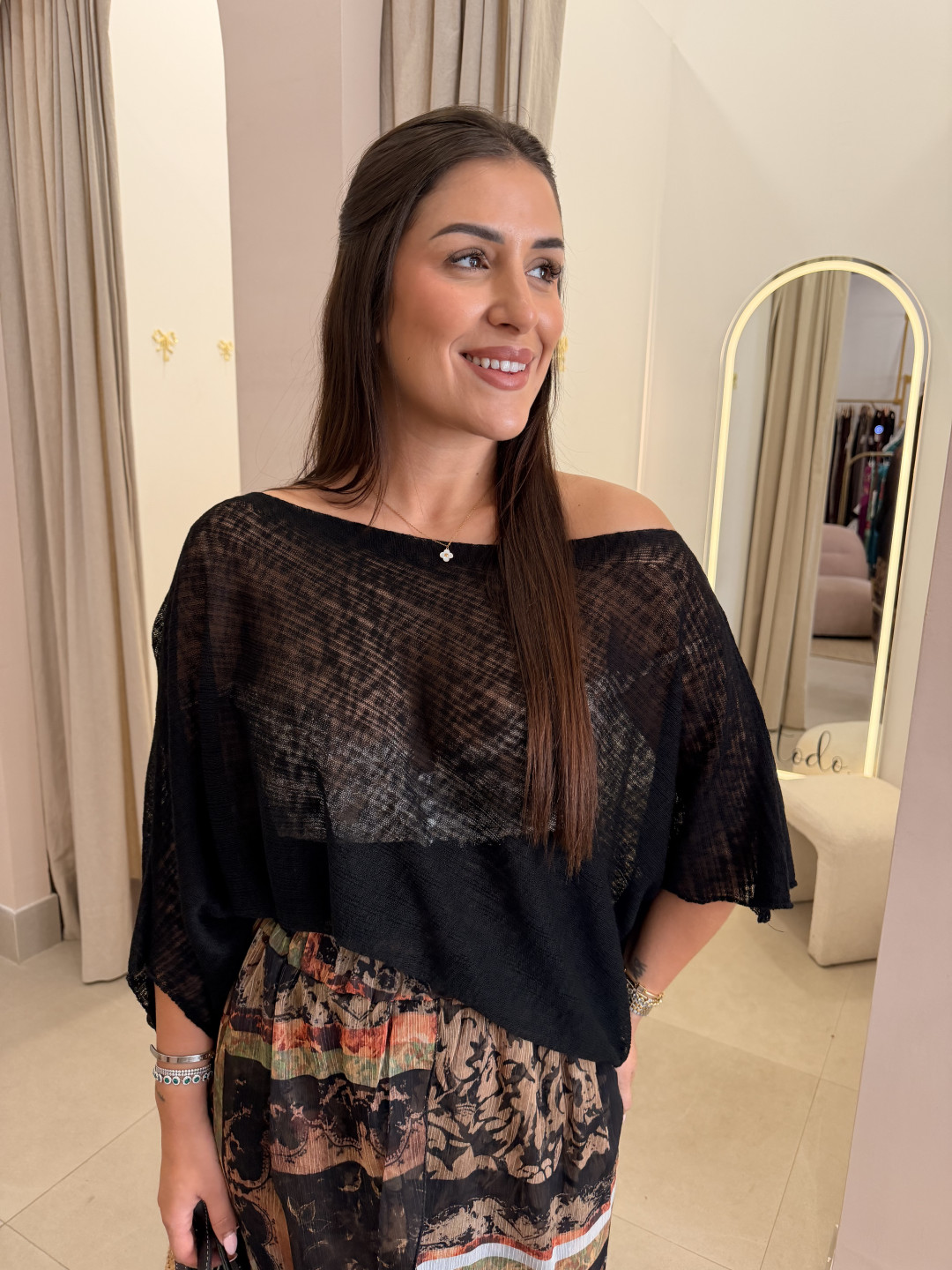 Top hilo negro