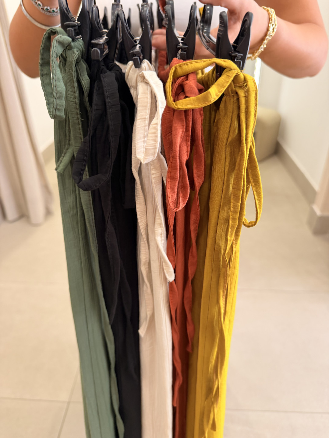Pantalon detalle lazos