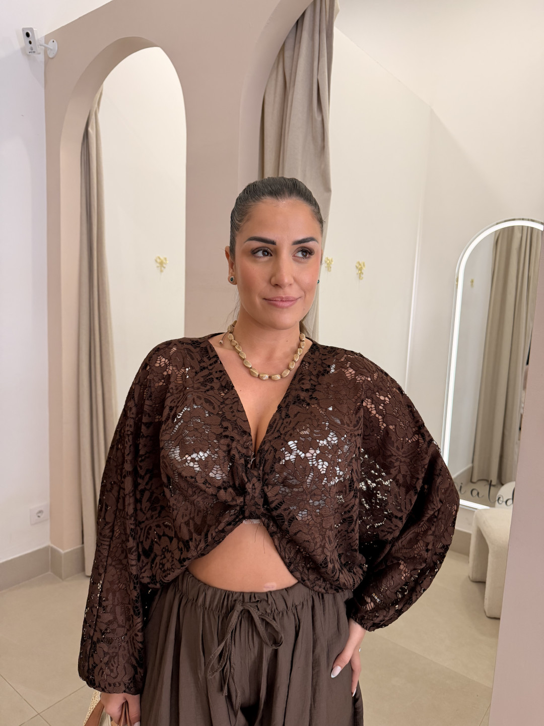 Blusa nudo encaje