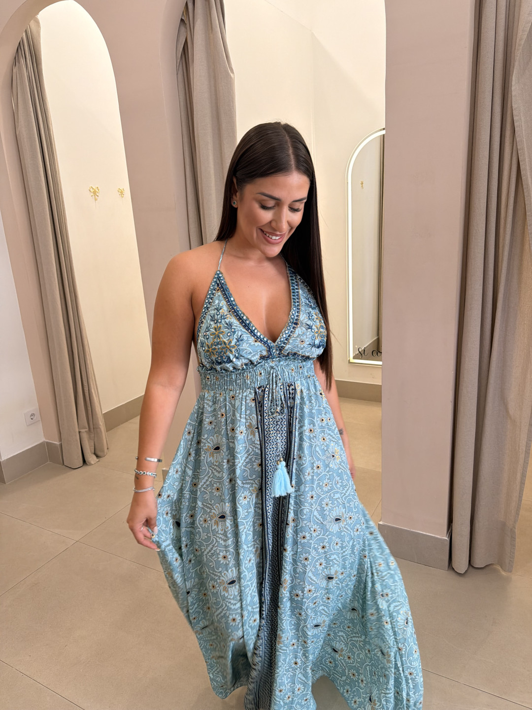 vestido indio detalle espejos
