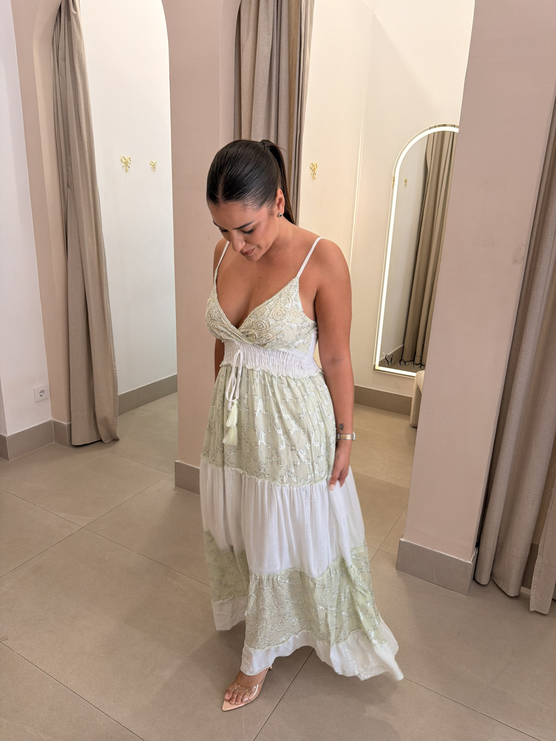 Vestido indio detalle brillos verde agua