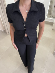 Conjunto arrugado negro