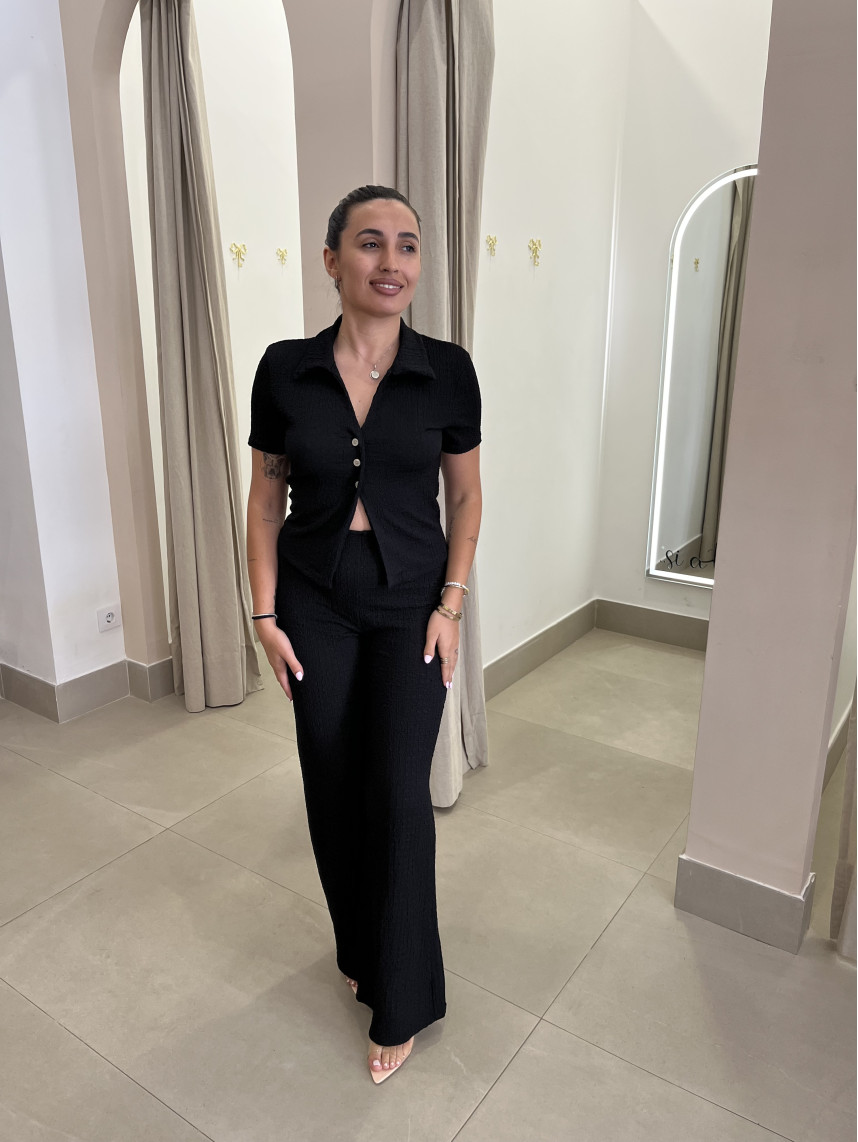 Conjunto arrugado negro