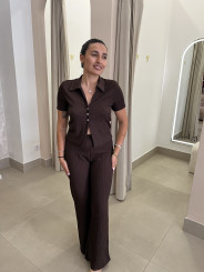 Conjunto arrugado marron oscuro
